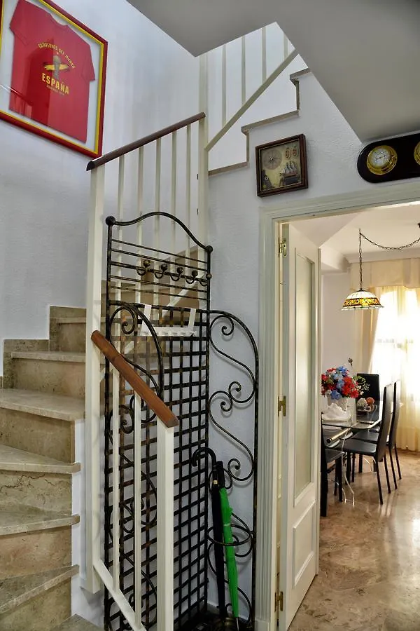 Wonderstays Chalet El Naranjo Sevilla Feriehus